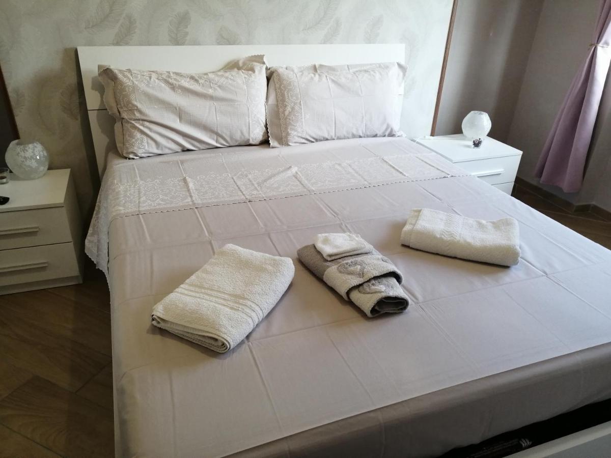 Due Torri Roma Guest House Exterior foto